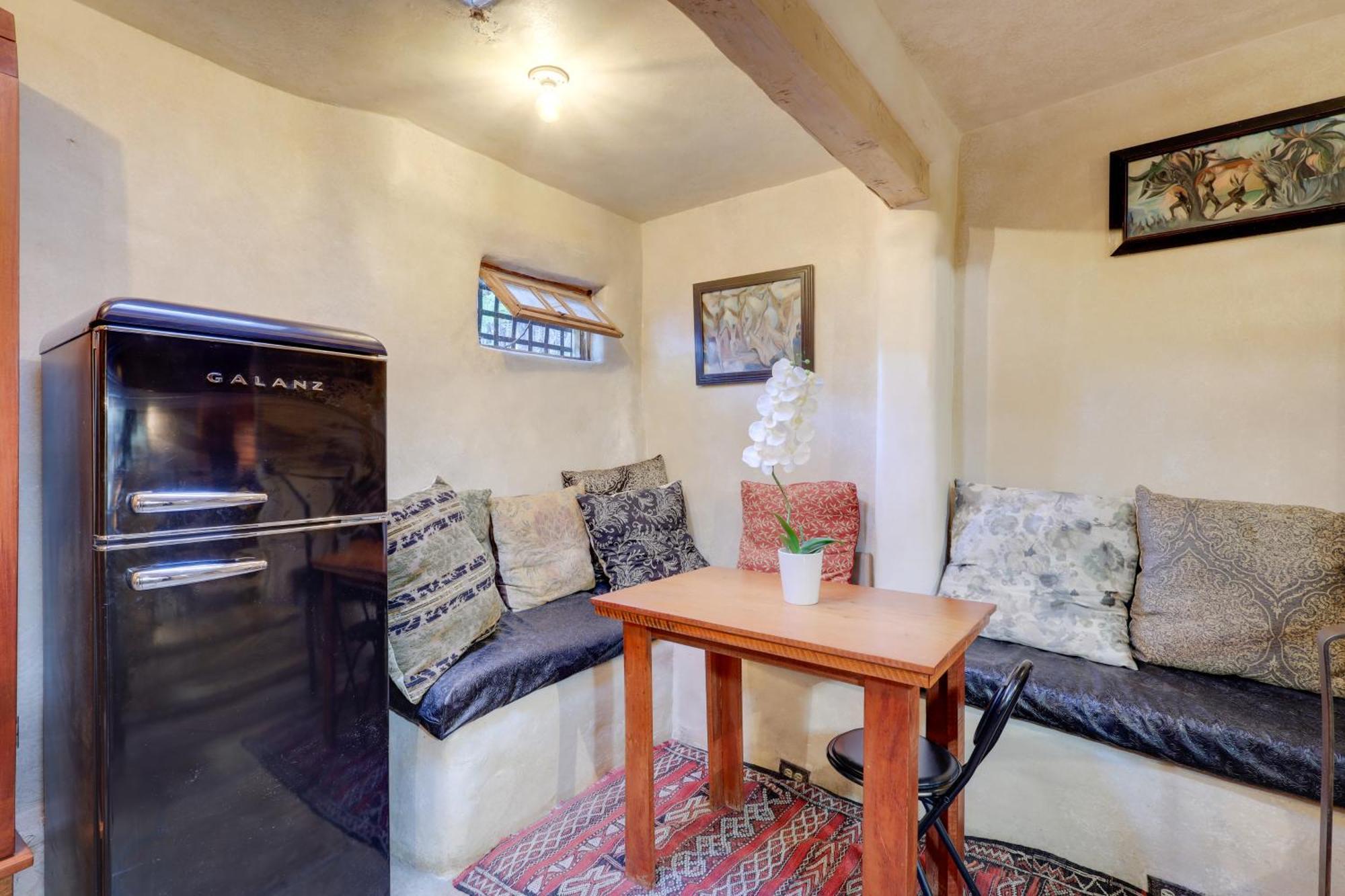 Adobe Studio 2 Blocks To Downtown Santa Fe Plaza! 外观 照片